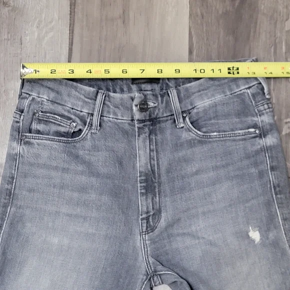 Mother High Waisted Looker Ankle Nick Fray Jeans - Picture 9 of 16